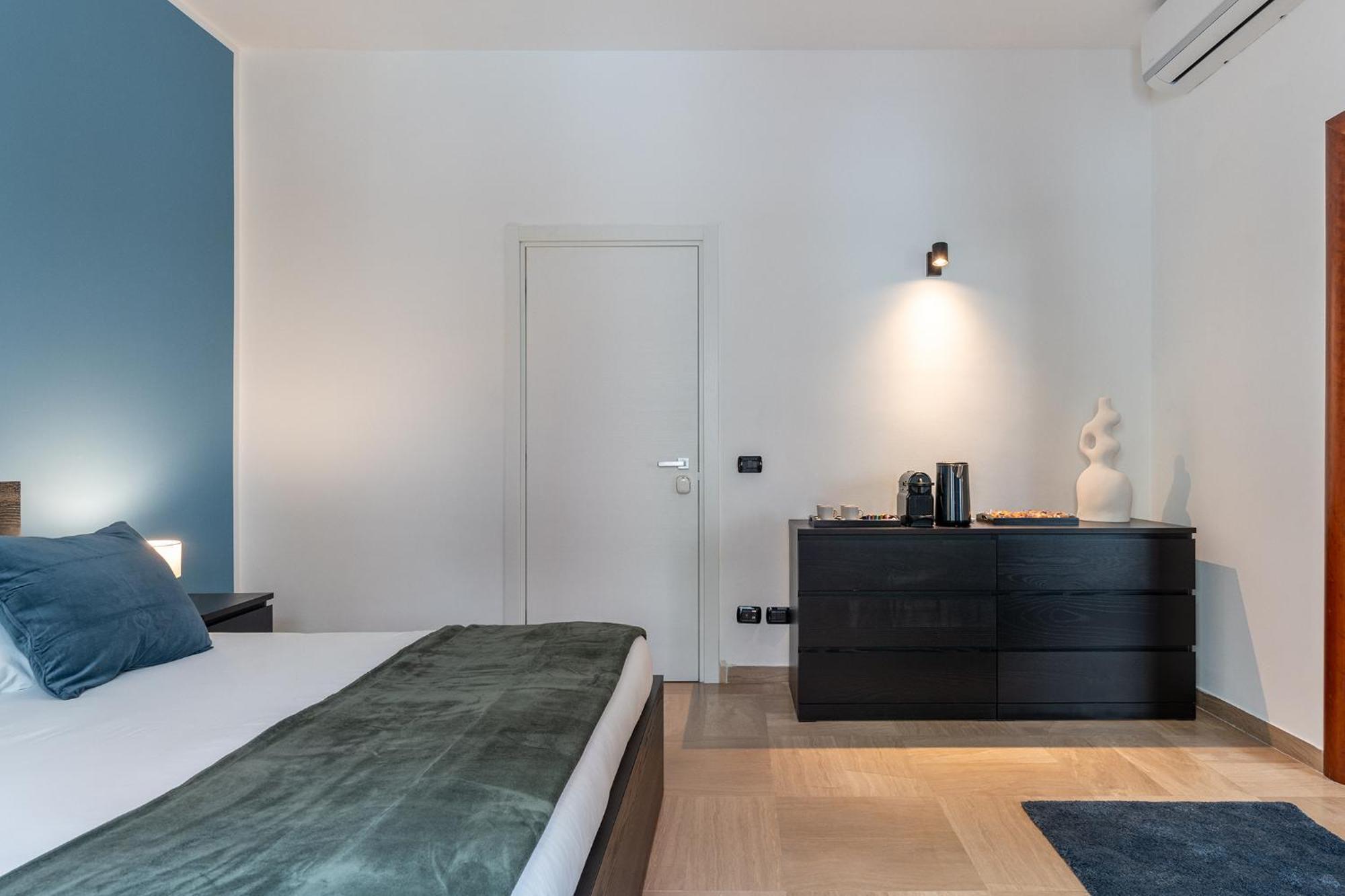 Fourooms - Bari Principe Amedeo Exteriör bild